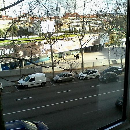 Metro-Apartment Rnal Nº35375 Al-Chamada Para A Rede Movel Nacional 波尔图 外观 照片