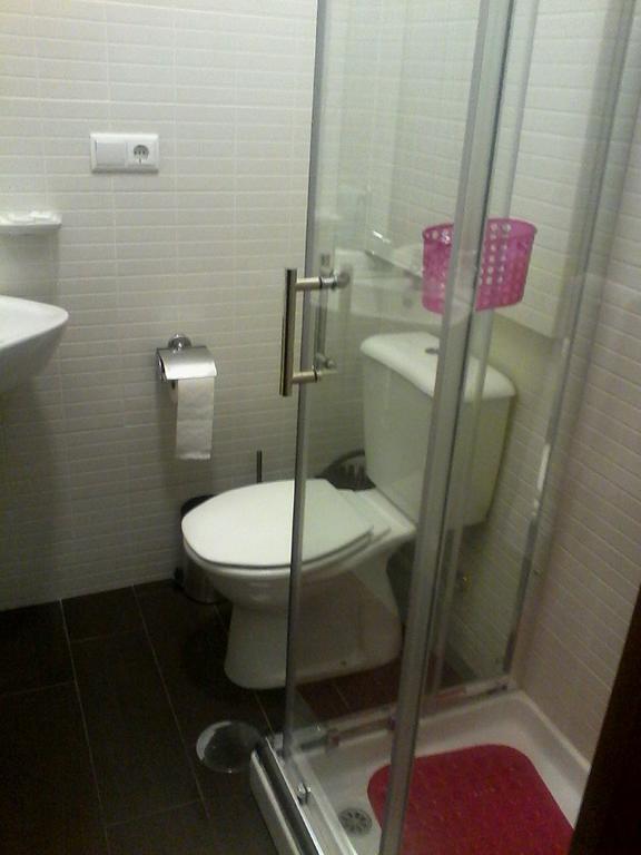 Metro-Apartment Rnal Nº35375 Al-Chamada Para A Rede Movel Nacional 波尔图 外观 照片